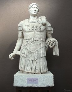 emperor_hadrian_statue_by_cronos690-d31p6c3