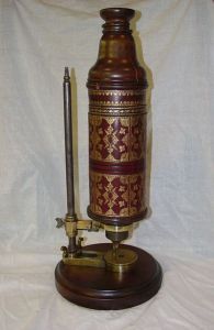 389px-hooke_microscope-03000276-fig-4